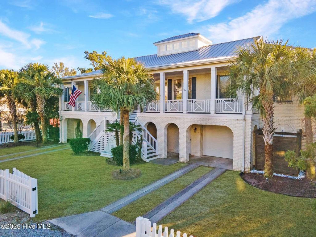 Photo of 1416 Marsh Cove Lane, Wilmington, NC 28409 (MLS # 100521291)
