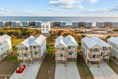 A home in North Topsail Beach