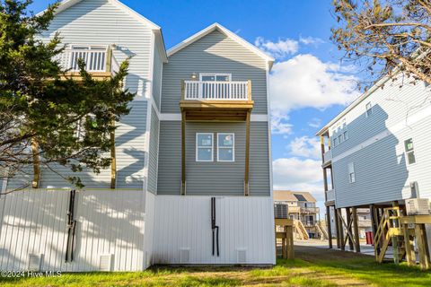 A home in North Topsail Beach