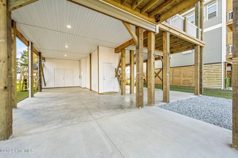 A home in North Topsail Beach