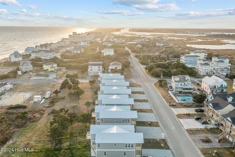 A home in North Topsail Beach