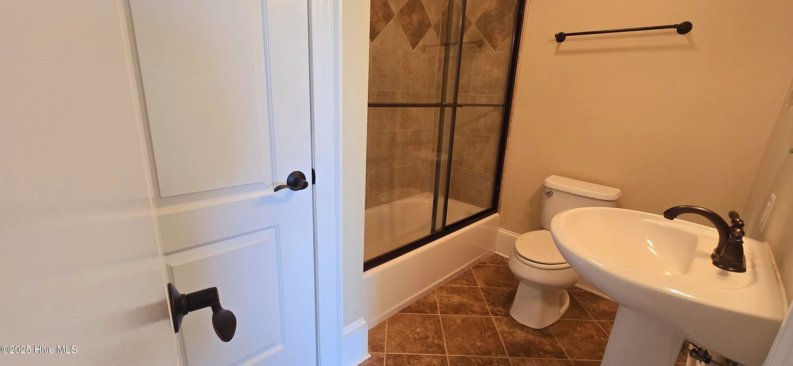 Greenville, North Carolina 27834, United States, 3 Bedrooms Bedrooms, ,3 BathroomsBathrooms,Residential,Active,79486