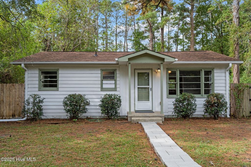 Photo of 158 Bratton Drive, Jacksonville, NC 28540 (MLS # 100536002)