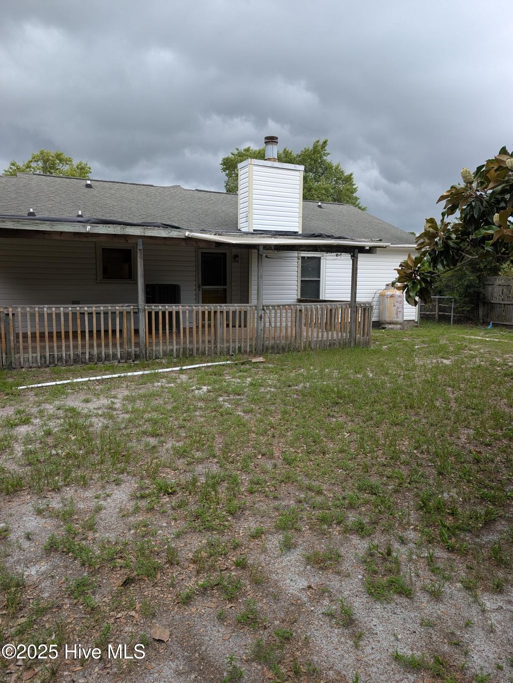 Photo of 214 W Volant Street, Hubert, NC 28539 (MLS # 100519506)