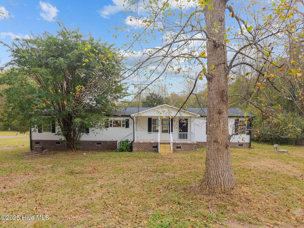 Photo of 214 Jenkins Road, Jacksonville, NC 28540 (MLS # 100538807)