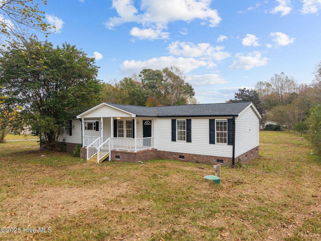 Photo of 214 Jenkins Road, Jacksonville, NC 28540 (MLS # 100538807)