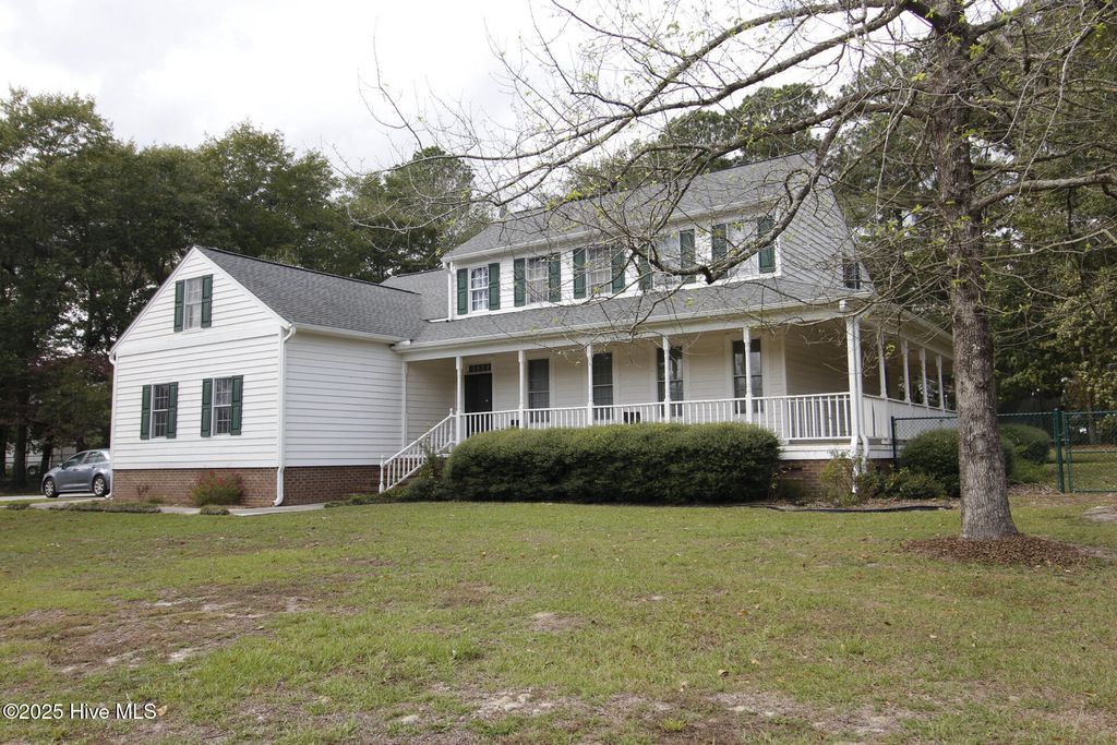 Photo of 102 S Country Club Drive, Kenansville, NC 28349 (MLS # 100537068)