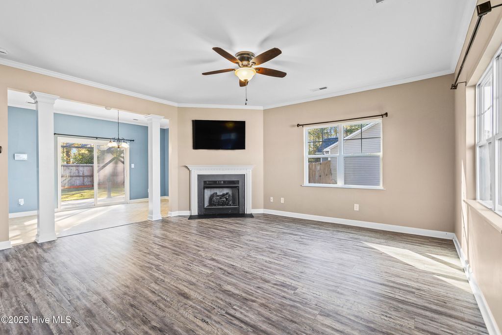 Photo of 248 Breakwater Drive, Sneads Ferry, NC 28460 (MLS # 100541001)