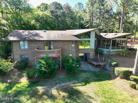 Single Family Residence in West End NC 251 Devonshire Avenue 41.jpg