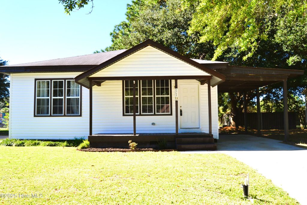 Photo of 119 Preston Road, Jacksonville, NC 28540 (MLS # 100534399)