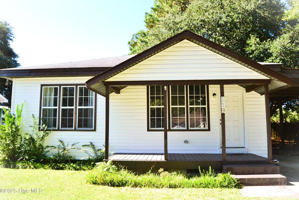 Photo of 119 Preston Road, Jacksonville, NC 28540 (MLS # 100534399)