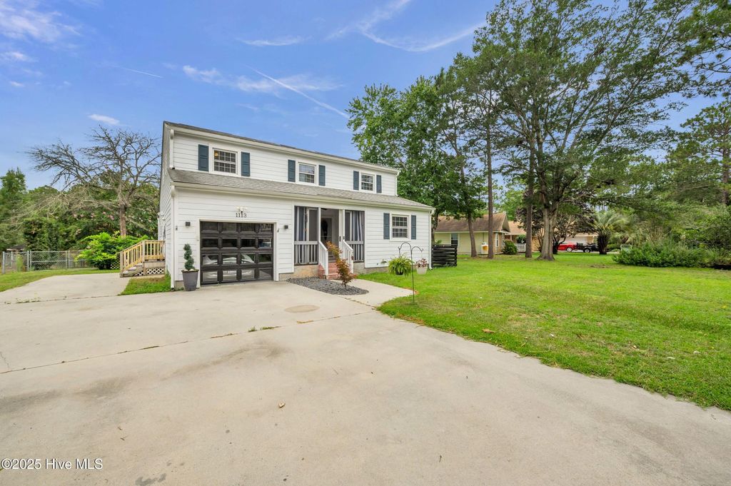 Photo of 1113 Twin Lakes Drive, Southport, NC 28461 (MLS # 100521425)