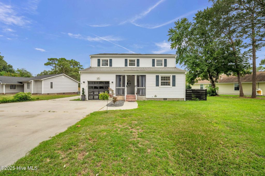 Photo of 1113 Twin Lakes Drive, Southport, NC 28461 (MLS # 100521425)
