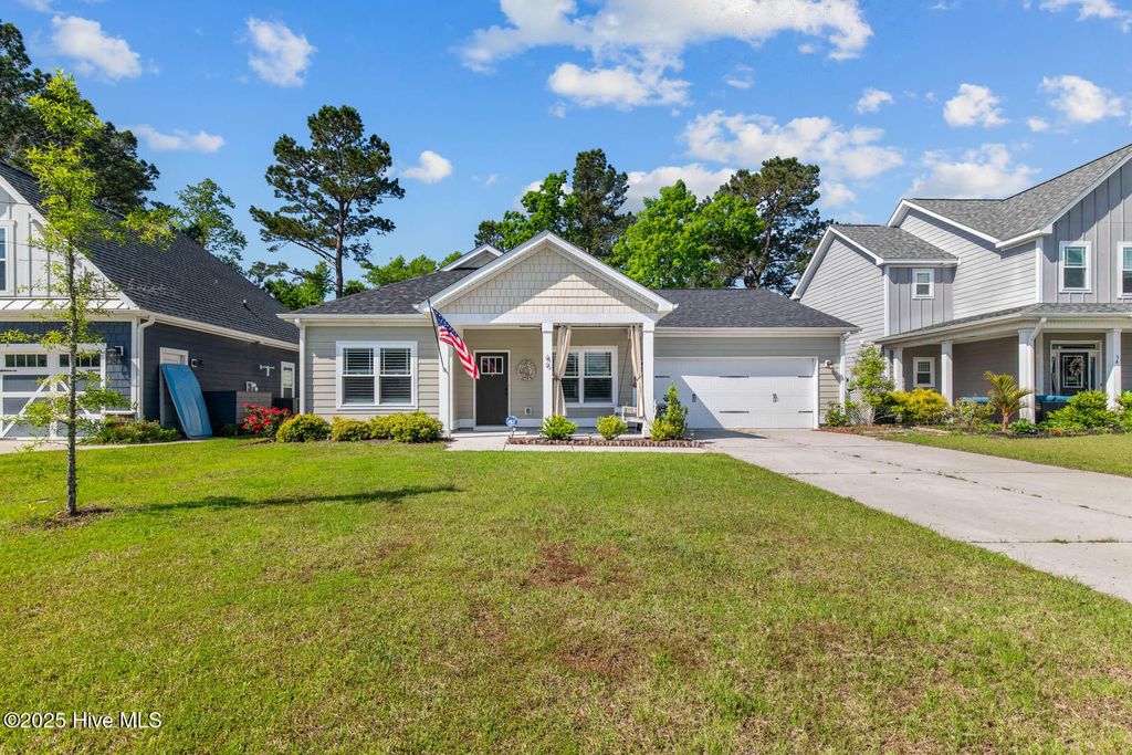Photo of 46 E Cloverfield Lane, Hampstead, NC 28443 (MLS # 100504808)