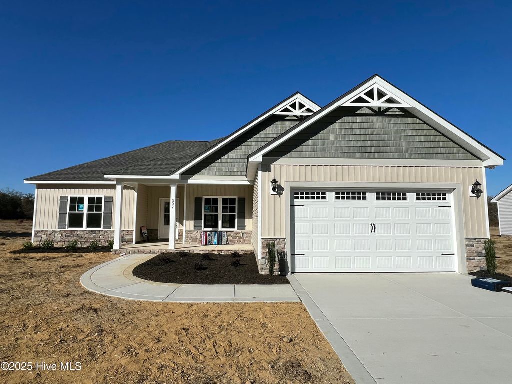 Photo of 307 Creeks Edge Drive, Pikeville, NC 27863 (MLS # 100534980)