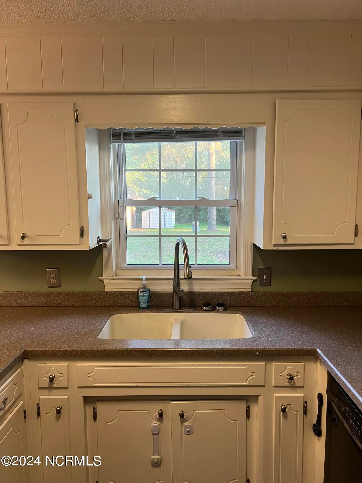 Farmville, North Carolina 27828, United States, 3 Bedrooms Bedrooms, ,3 BathroomsBathrooms,Residential,Pending,39054