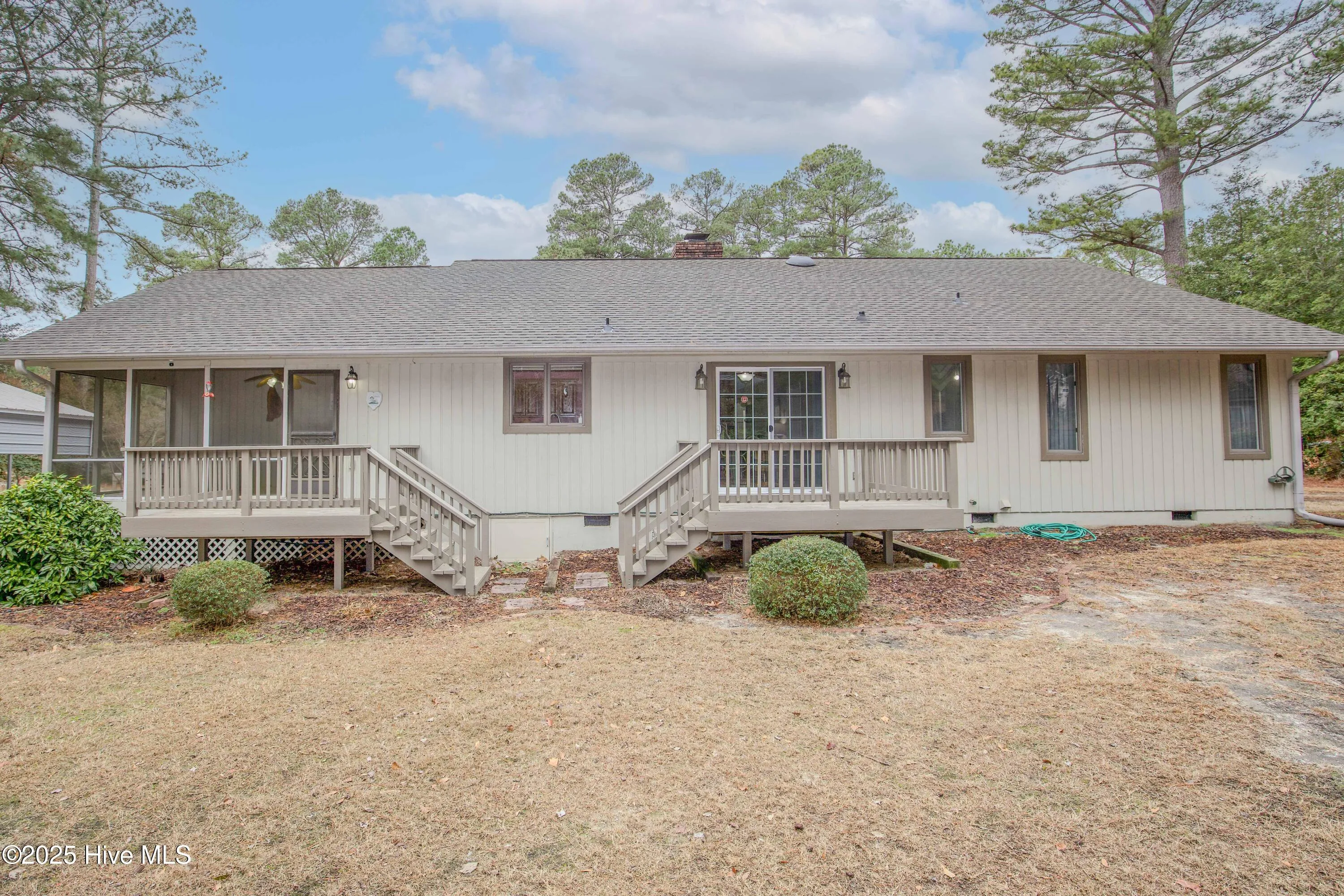 Southern Pines, North Carolina 28387, United States, 3 Bedrooms Bedrooms, ,2 BathroomsBathrooms,Residential,Pending,5785