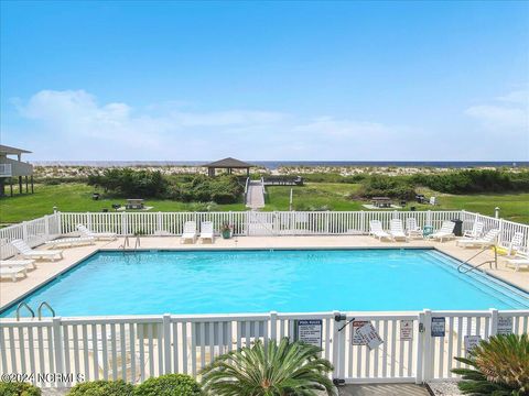 A home in Oak Island