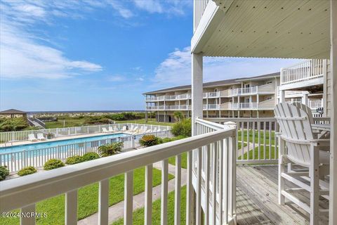 A home in Oak Island