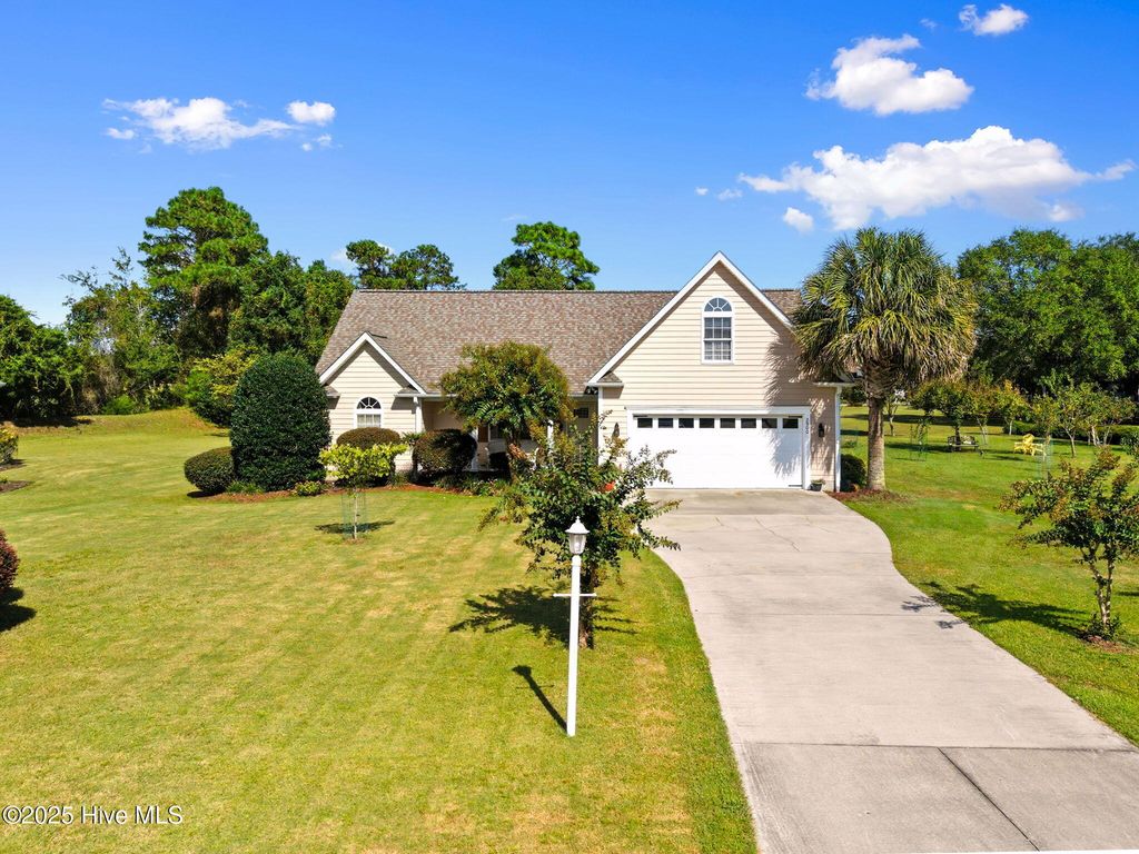 Photo of 2900 E Lakeview Drive SW, Supply, NC 28462 (MLS # 100534396)