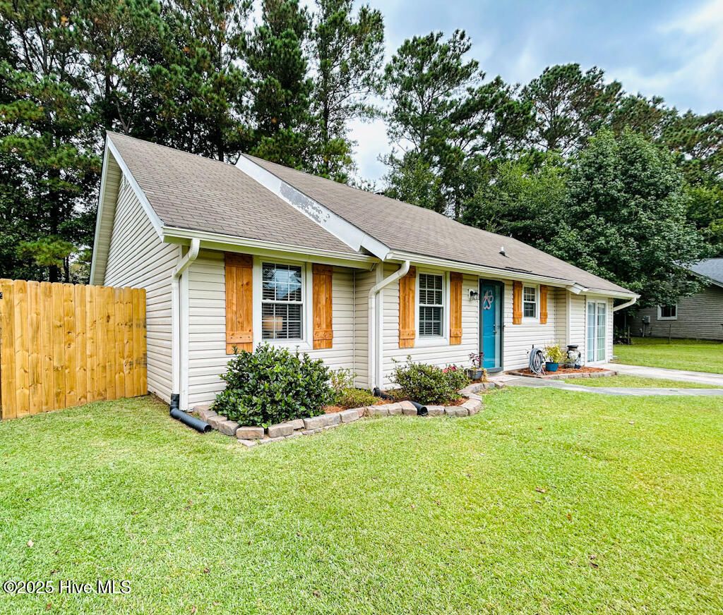 Photo of 400 N Pine Cone Lane, Jacksonville, NC 28546 (MLS # 100533409)