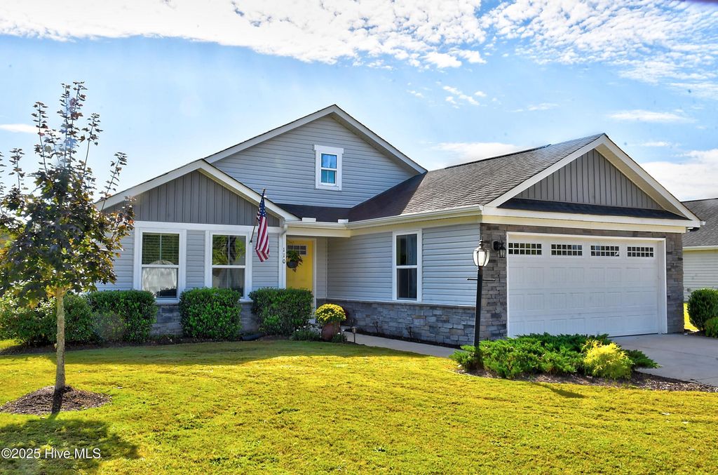 Photo of 110 Crossing Avenue, Moyock, NC 27958 (MLS # 100529965)