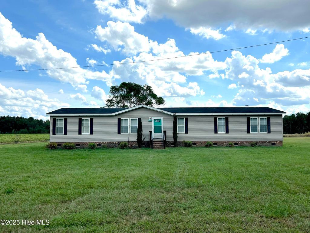 Photo of 159 Batchelor Farm Lane, Kenansville, NC 28349 (MLS # 100532762)