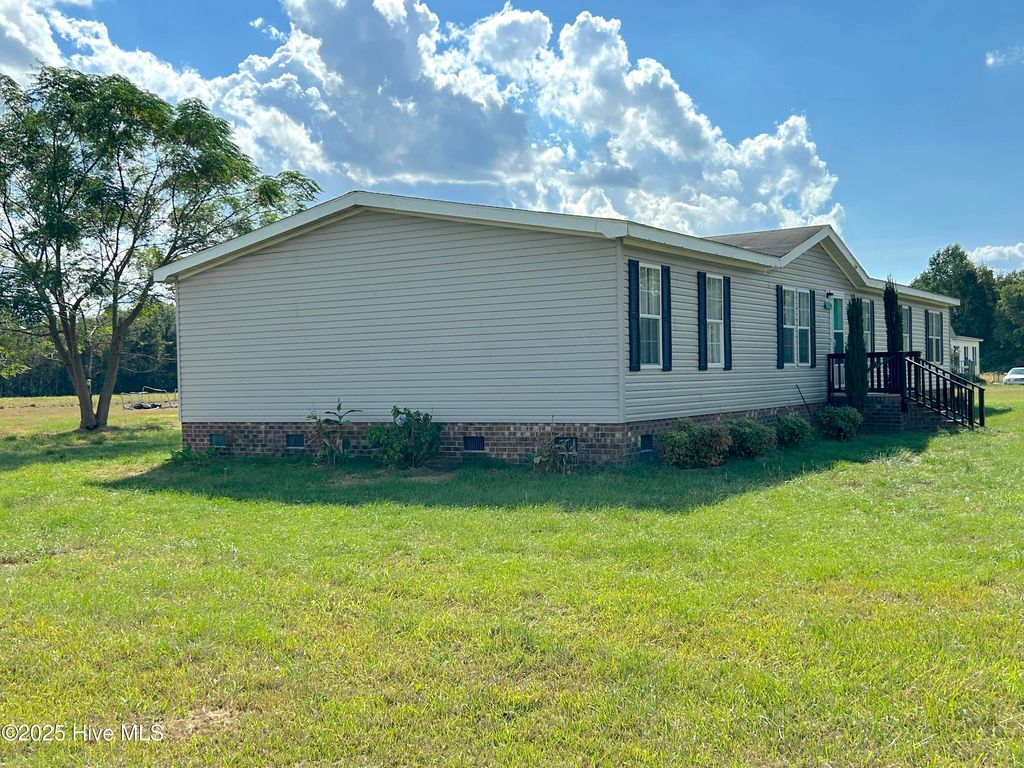 Photo of 159 Batchelor Farm Lane, Kenansville, NC 28349 (MLS # 100532762)