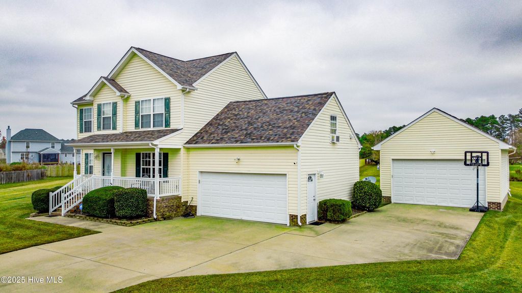 Photo of 102 Majesty Court, Elizabeth City, NC 27909 (MLS # 100542319)