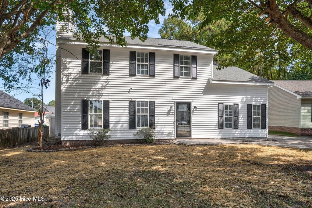 Photo of 103 Sara Drive, Nashville, NC 27856 (MLS # 100529244)