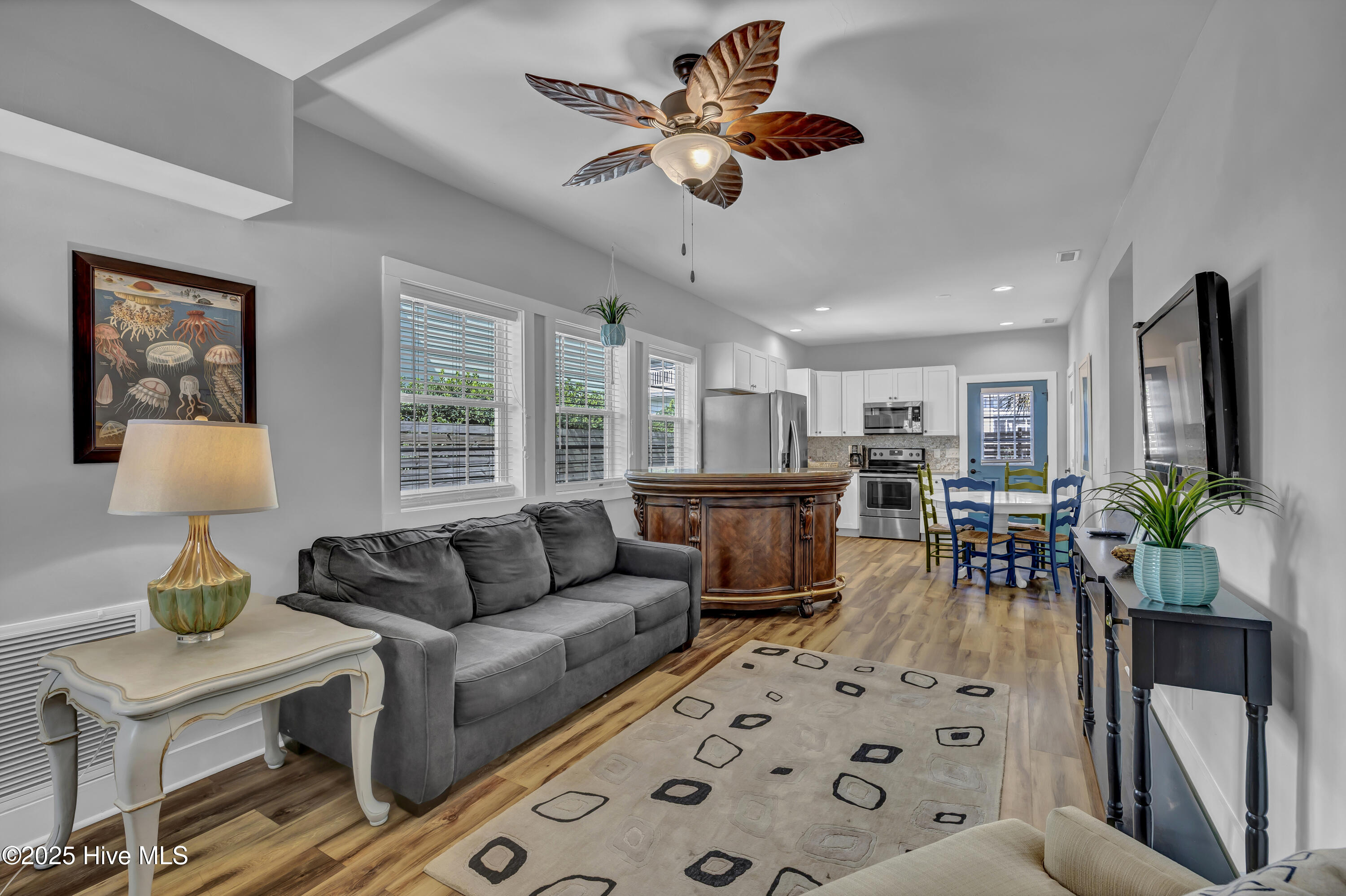 1510 Lake Park Boulevard S