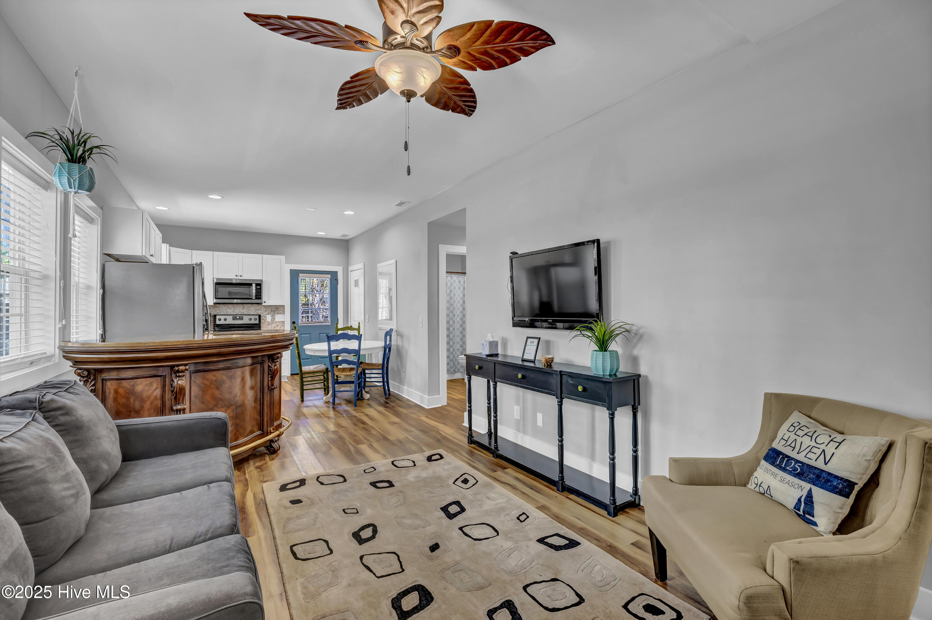 1510 Lake Park Boulevard S