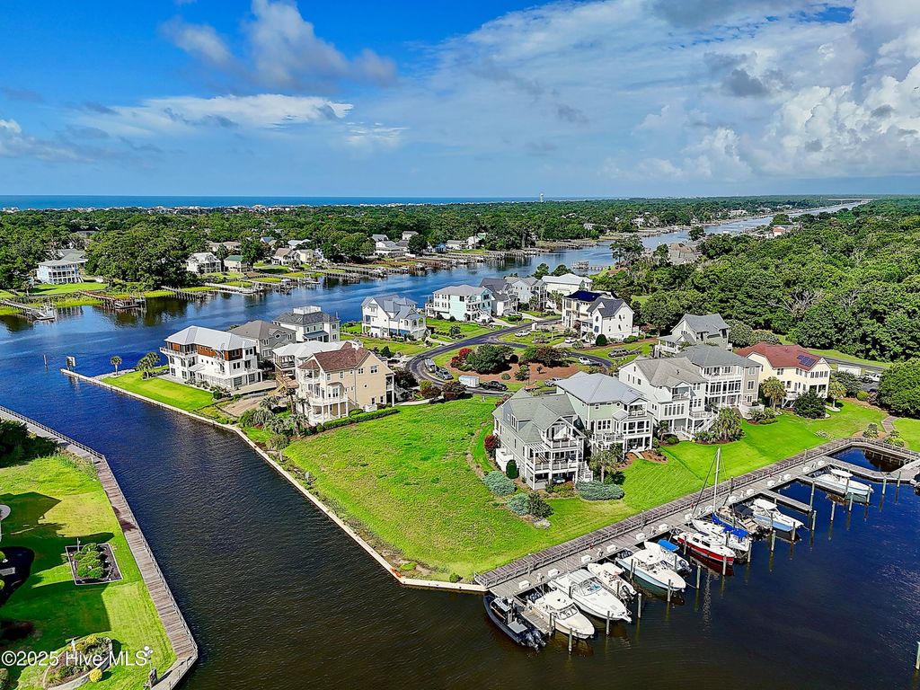 Photo of 4447 Midshipman Court SE, Southport, NC 28461 (MLS # 100526639)