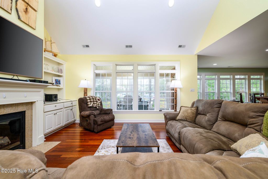 Photo of 909 Hearthside Court, New Bern, NC 28560 (MLS # 100534029)
