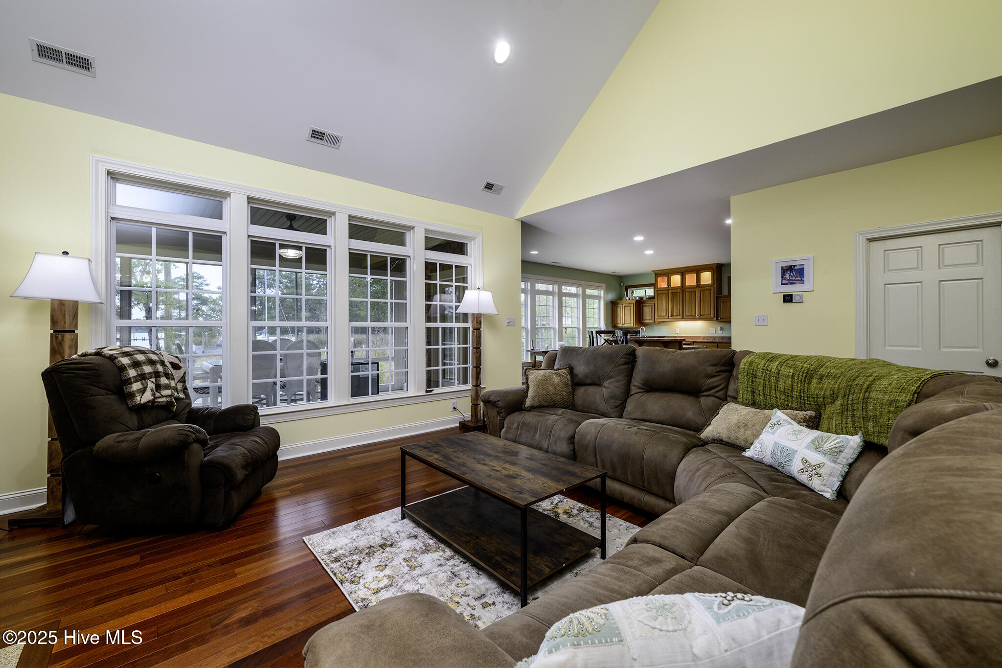 909 Hearthside Court