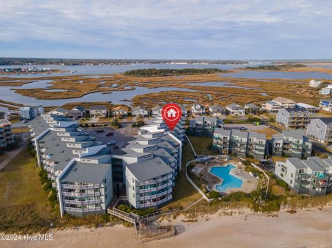 A home in North Topsail Beach