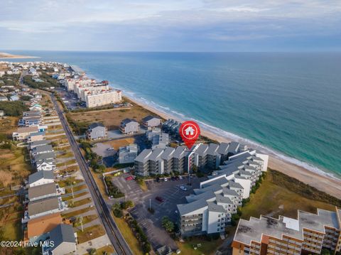 A home in North Topsail Beach