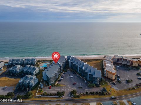 A home in North Topsail Beach