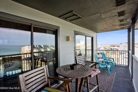 A home in North Topsail Beach