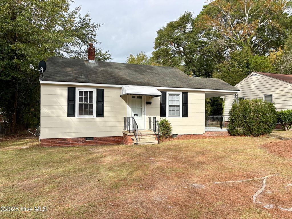 Photo of 901 S Andrews Avenue, Goldsboro, NC 27530 (MLS # 100538245)