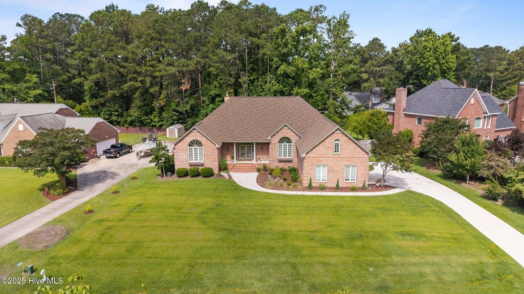 Photo of 104 Chatham Pass, Trent Woods, NC 28562 (MLS # 100513514)
