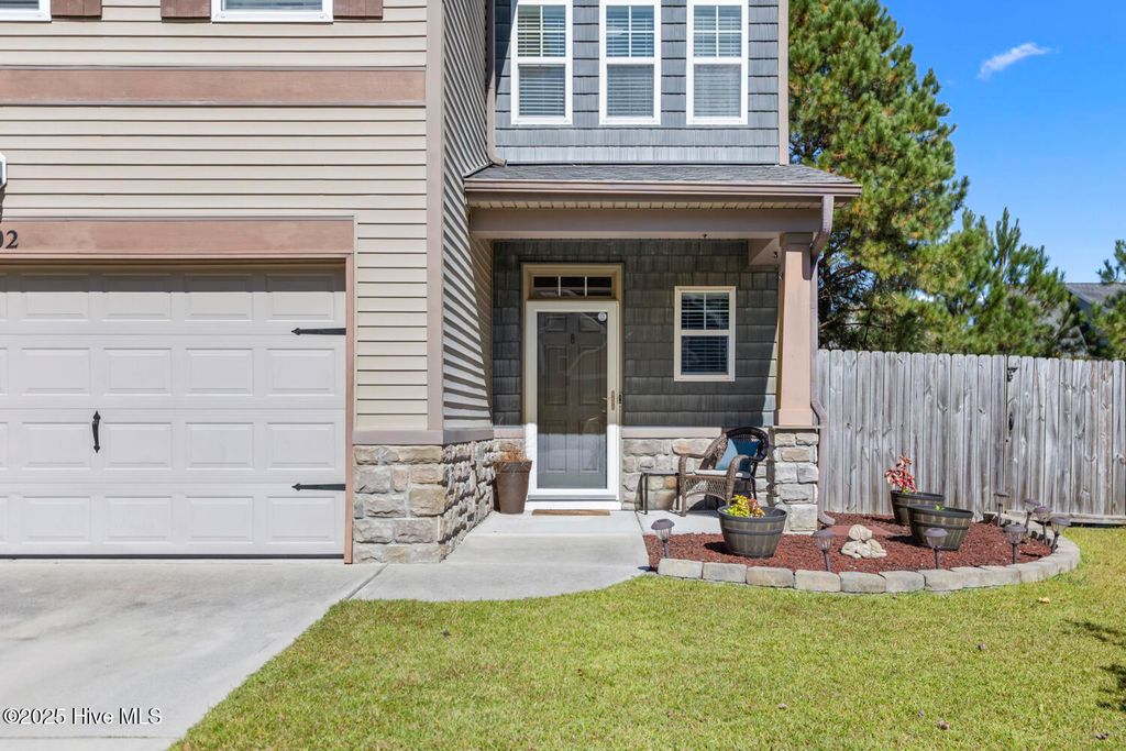 Photo of 302 Walkens Woods Lane, Jacksonville, NC 28546 (MLS # 100538773)