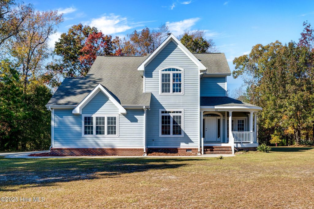 Photo of 115 Sterling Drive, Sneads Ferry, NC 28460 (MLS # 100542338)