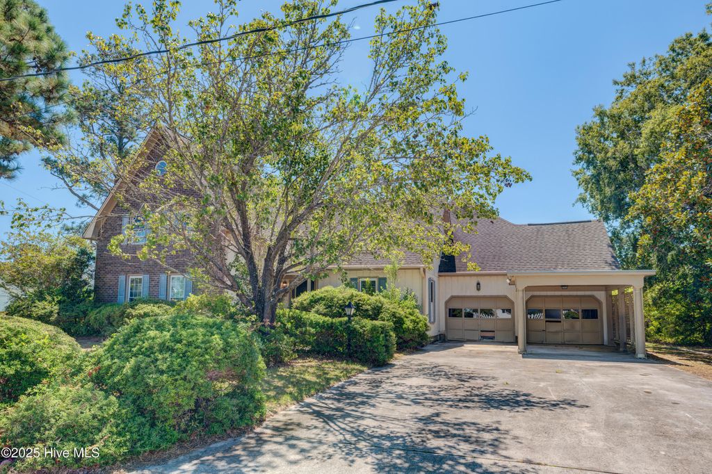 Photo of 801 Atlanta Avenue, Carolina Beach, NC 28428 (MLS # 100529413)