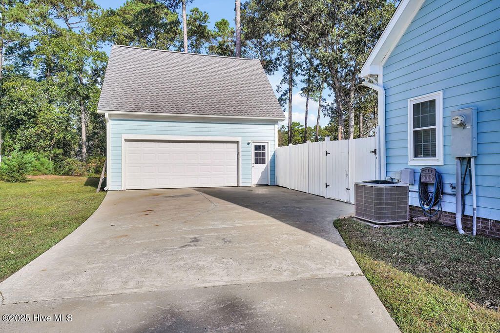 Photo of 6472 Rolling Run Road, Southport, NC 28461 (MLS # 100535287)