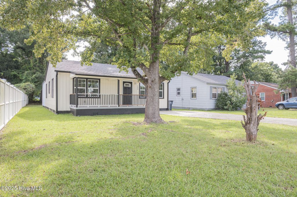 Photo of 133 Zack Circle, Jacksonville, NC 28540 (MLS # 100524170)