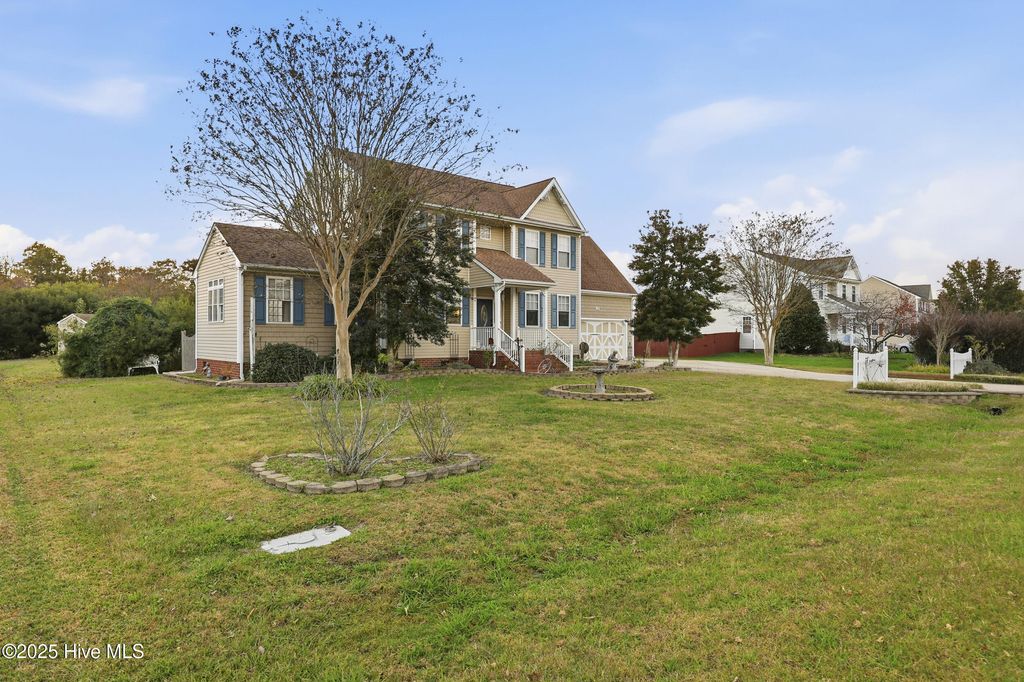 Photo of 113 Eagle Lane, Elizabeth City, NC 27909 (MLS # 100540091)