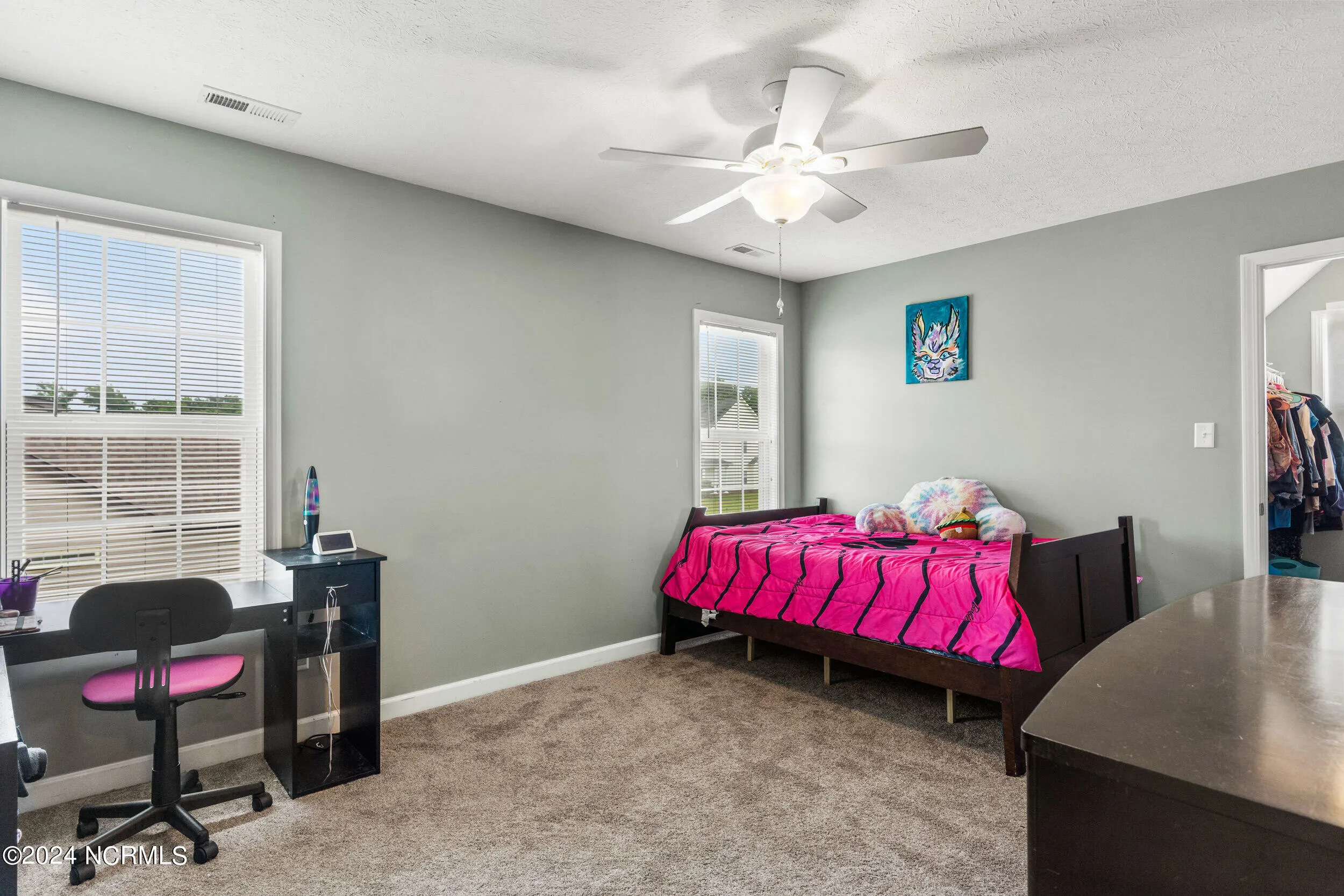 Jacksonville, North Carolina 28540, United States, 4 Bedrooms Bedrooms, ,3 BathroomsBathrooms,Residential,Pending,30984