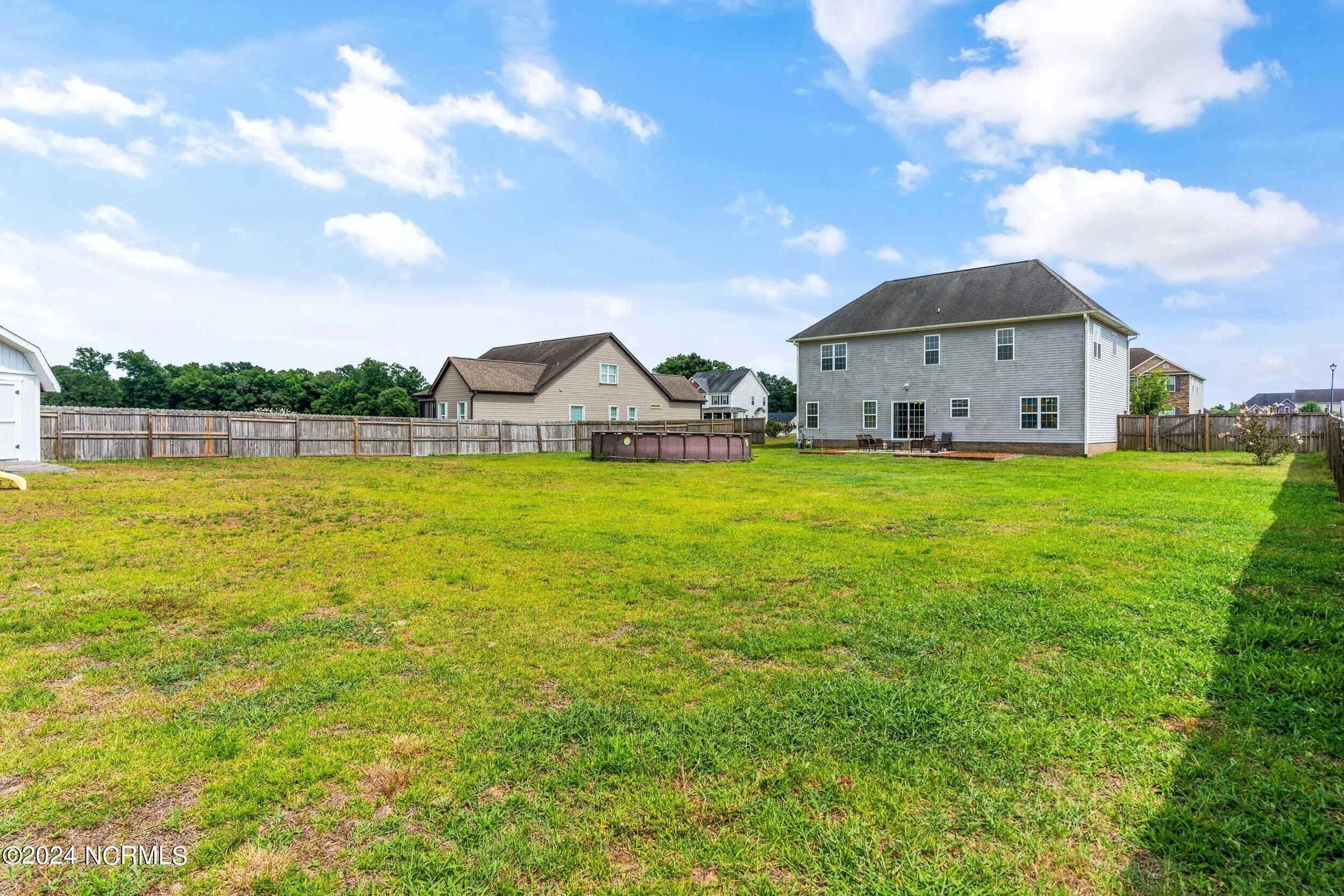 Jacksonville, North Carolina 28540, United States, 4 Bedrooms Bedrooms, ,3 BathroomsBathrooms,Residential,Pending,30984