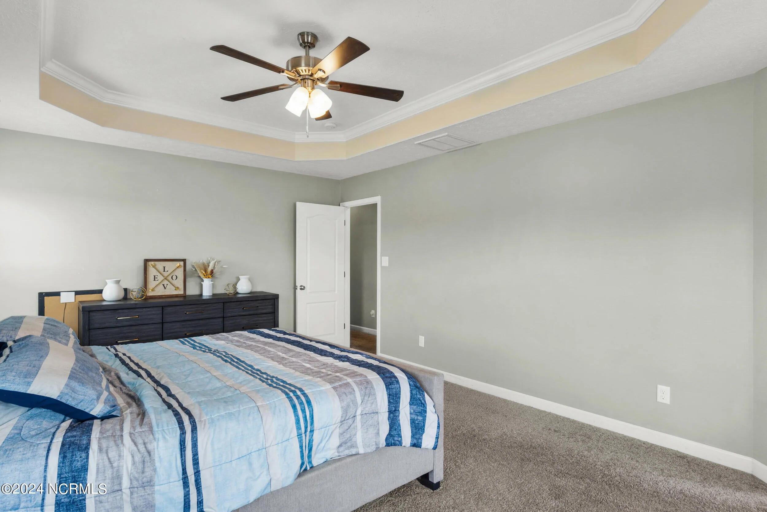 Jacksonville, North Carolina 28540, United States, 4 Bedrooms Bedrooms, ,3 BathroomsBathrooms,Residential,Pending,30984